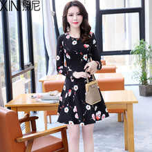 熙尼（XINI） 大花  連衣裙