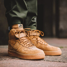 耐克（NIKE）板鞋小麥高幫882096-200 