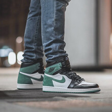 耐克（NIKE）板鞋黑綠腳趾555088-135 40.5