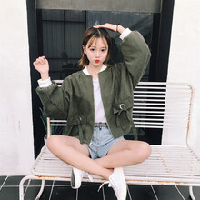 時(shí)尚翻領(lǐng)連衣裙，打造街頭潮男
