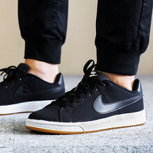耐克（NIKE）跑步鞋AA2156-001經(jīng)典黑 