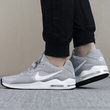 耐克（NIKE）跑步鞋 916768-001/18秋冬季新款 40