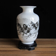 創(chuàng)意擺件，裝點(diǎn)客廳藝術(shù)感