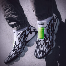 耐克（NIKE）跑步鞋機(jī)能涂鴉聯(lián)名AQ0996-001 