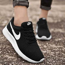 耐克（NIKE）跑步鞋812655-011/19春款 主推款 奧利奧配色 