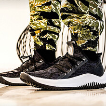 阿迪達斯（Adidas）籃球鞋利拉德場(chǎng)上籃球戰靴AC6911低幫緩震 