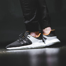 阿迪達(dá)斯（Adidas）跑步鞋CQ2396 