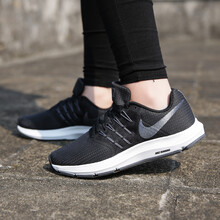 耐克（NIKE）跑步鞋909006-010 39