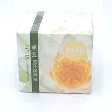告別油膩，保濕精華讓肌膚更水潤