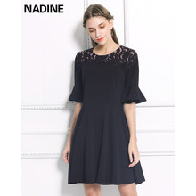 NADINE 純色 鏤空 連衣裙