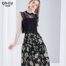 晴碧琳（qbily） 大花 拼接，紐扣，印花，蕾絲 連衣裙