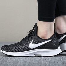 耐克（NIKE）跑步鞋942855-001/女鞋 