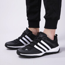 阿迪達(dá)斯（Adidas）跑步鞋B44328 一號(hào)黑/白 39