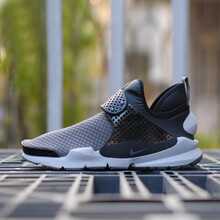 耐克（NIKE）跑步鞋924454-002 41