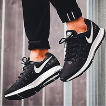 耐克（NIKE）跑步鞋耐磨緩震831352-001 40