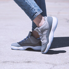 耐克（NIKE）籃球鞋AJ11酷灰女528896-003 
