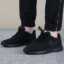 耐克（NIKE）跑步鞋黑武士812655-002輕便耐磨 