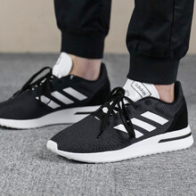 阿迪達斯（adidas）跑步鞋B96550 