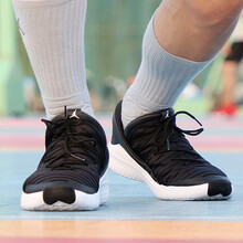 耐克（NIKE）籃球鞋919715-010 42