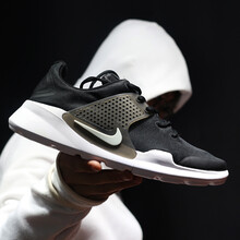 耐克（NIKE）跑步鞋902813-002/時尚百搭 40
