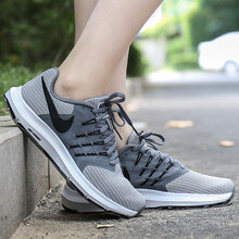 耐克（NIKE）跑步鞋909006-011 