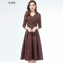 薄款修身連衣裙，打造優(yōu)雅女神