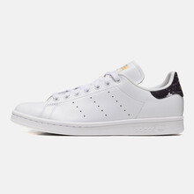 Adidas板鞋AH2456 