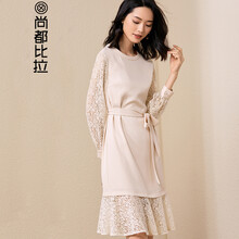 純色露肩連衣裙，打造優(yōu)雅小仙女