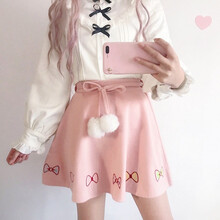 復古牛仔短裙，打造優(yōu)雅少女感