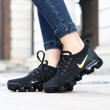 耐克（NIKE）跑步鞋942843-012黑色金標 35.5