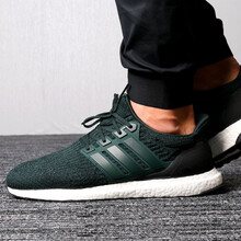 阿迪達(dá)斯（Adidas）跑步鞋S82024 