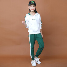 青少年運(yùn)動(dòng)套裝女