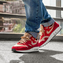 耐克（NIKE）跑步鞋908366-600 40