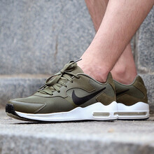 耐克（NIKE）跑步鞋916768-200 42