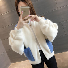 純色套頭毛衣，打造優(yōu)雅小仙女