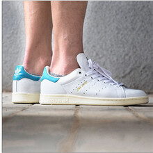 阿迪達(dá)斯（Adidas）板鞋BY9045 