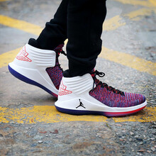 耐克（NIKE）籃球鞋AH3348-105 彩虹 