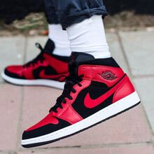 耐克（NIKE）籃球鞋黑紅554724-054 42