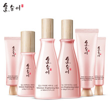 告別干燥，保濕精華讓肌膚更水潤