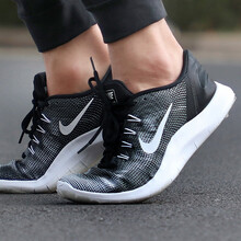 耐克（NIKE）跑步鞋AA7397-001/泡棉中底 42