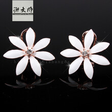 大雛菊花朵耳環(huán)