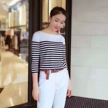 時尚條紋毛衣，打造優(yōu)雅小仙女
