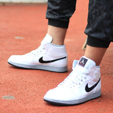 耐克（NIKE）籃球鞋白水泥潑墨554724-115 