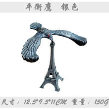精致家居擺件，打造溫馨客廳氛圍