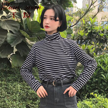 千煊（Qian xuan） 條紋 短袖 T恤 女 高領(lǐng)
