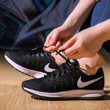 耐克（NIKE）跑步鞋831356-001 36