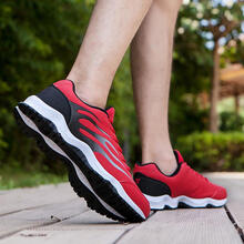 系帶運動(dòng)鞋，跑出好身材