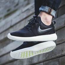 耐克（NIKE）跑步鞋844931-002 