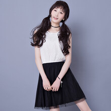 簡(jiǎn)芷（JIANZHI） 純色 荷葉邊，鏤空 連衣裙