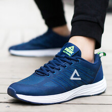 跑鞋boost